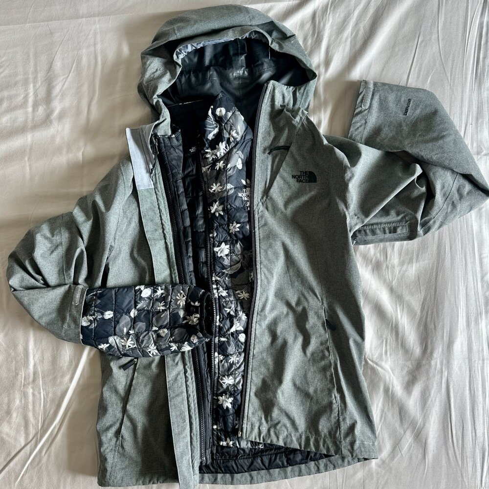 Women’s The North Face 3-in-1 DryVent Jacket – Size Small – Gray